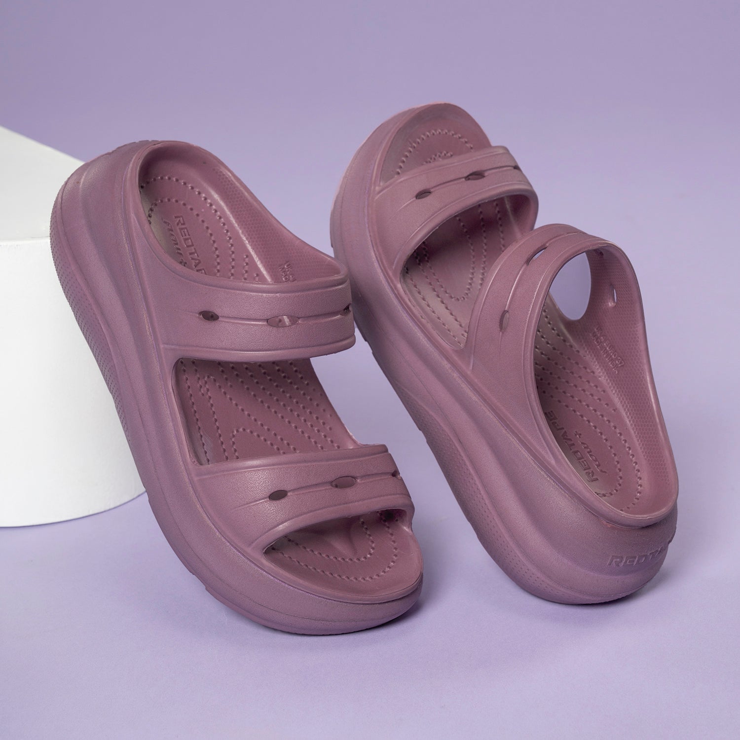Slip-on Sliders for Women Refined Round-Toe Shape with the