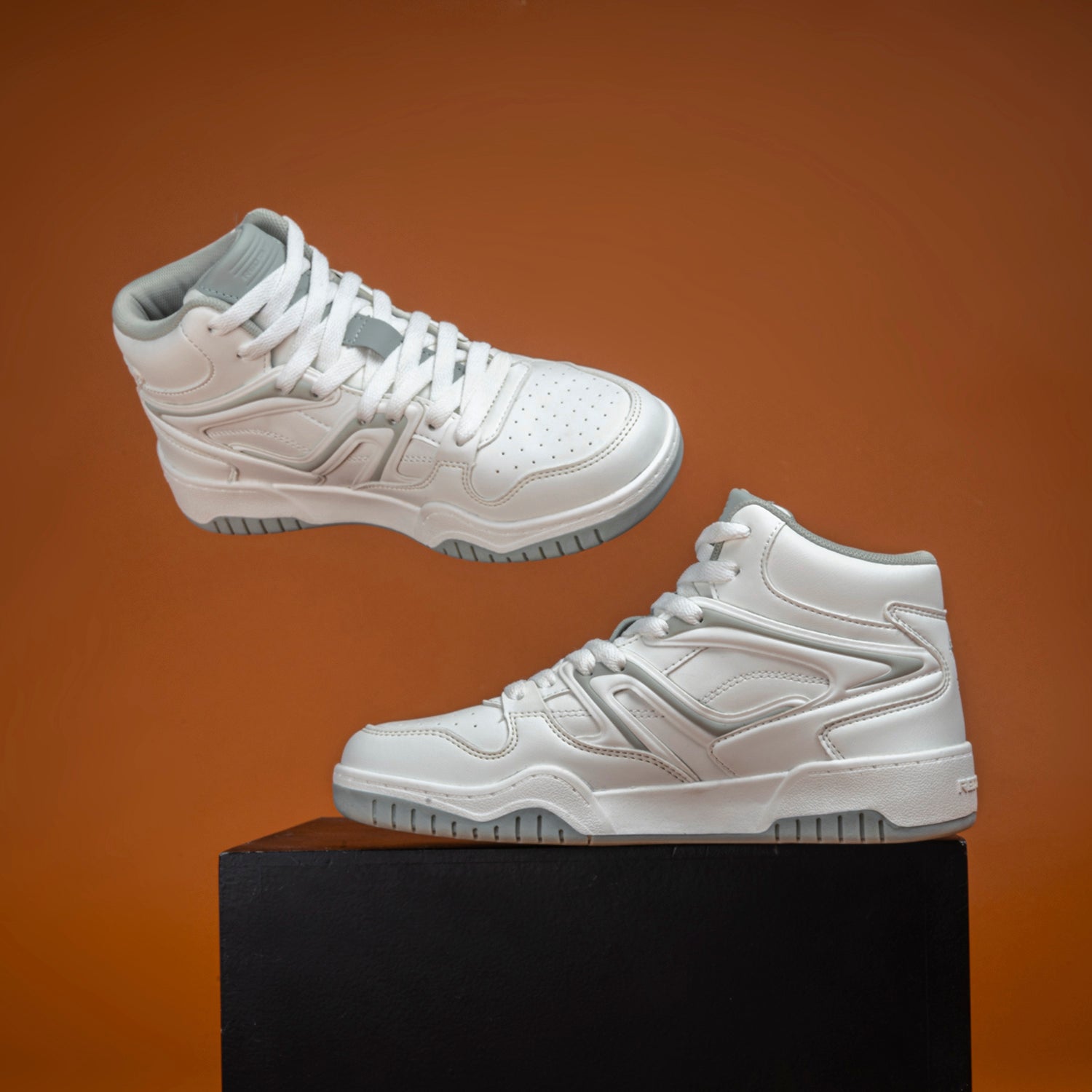 Sneaker All White High Top Women's Premier High Top In White