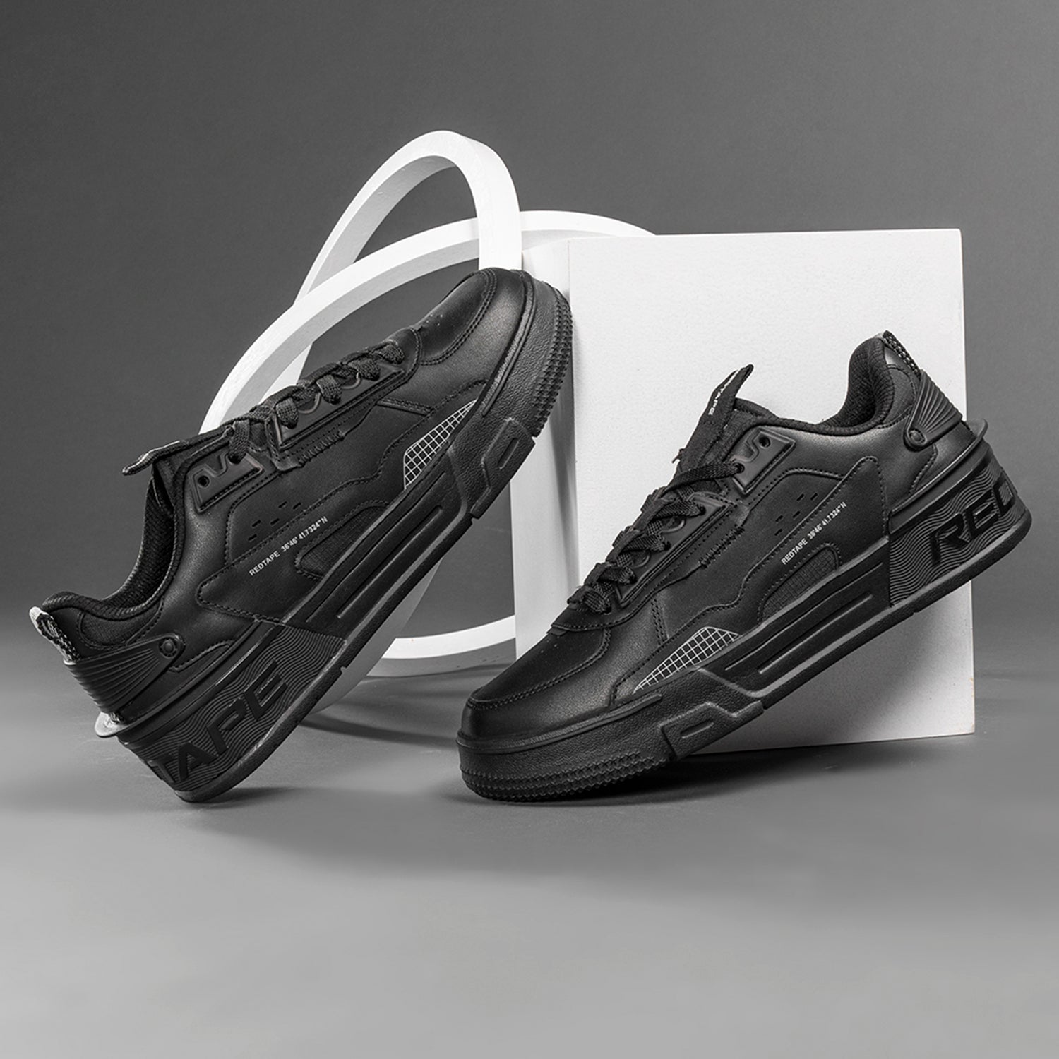 Casual Sneaker Shoes for Men Soft Cushioned Insole, Slip