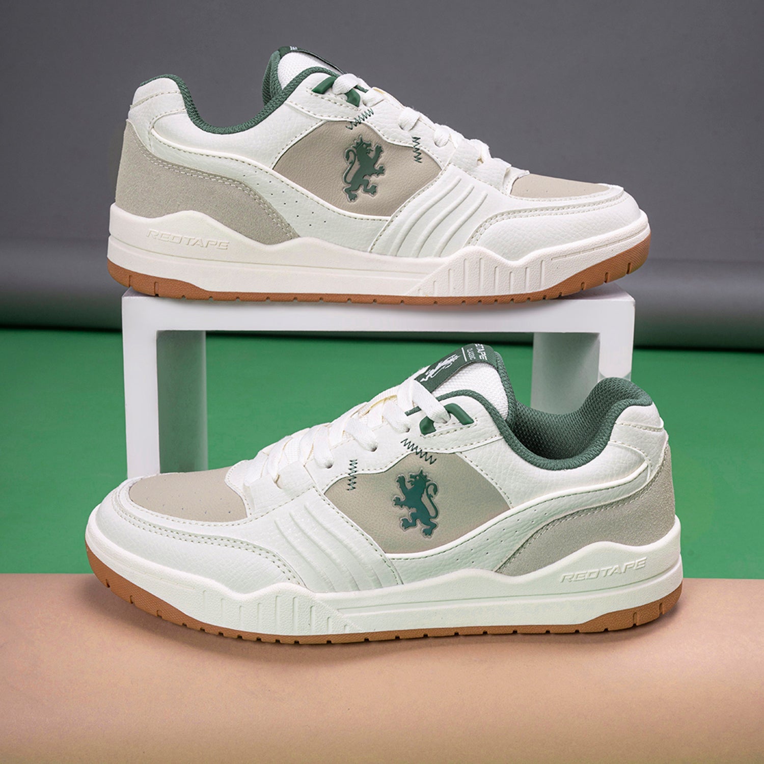 Casual Sneaker Shoes for Men Elegantly Rounded Front, Soothing