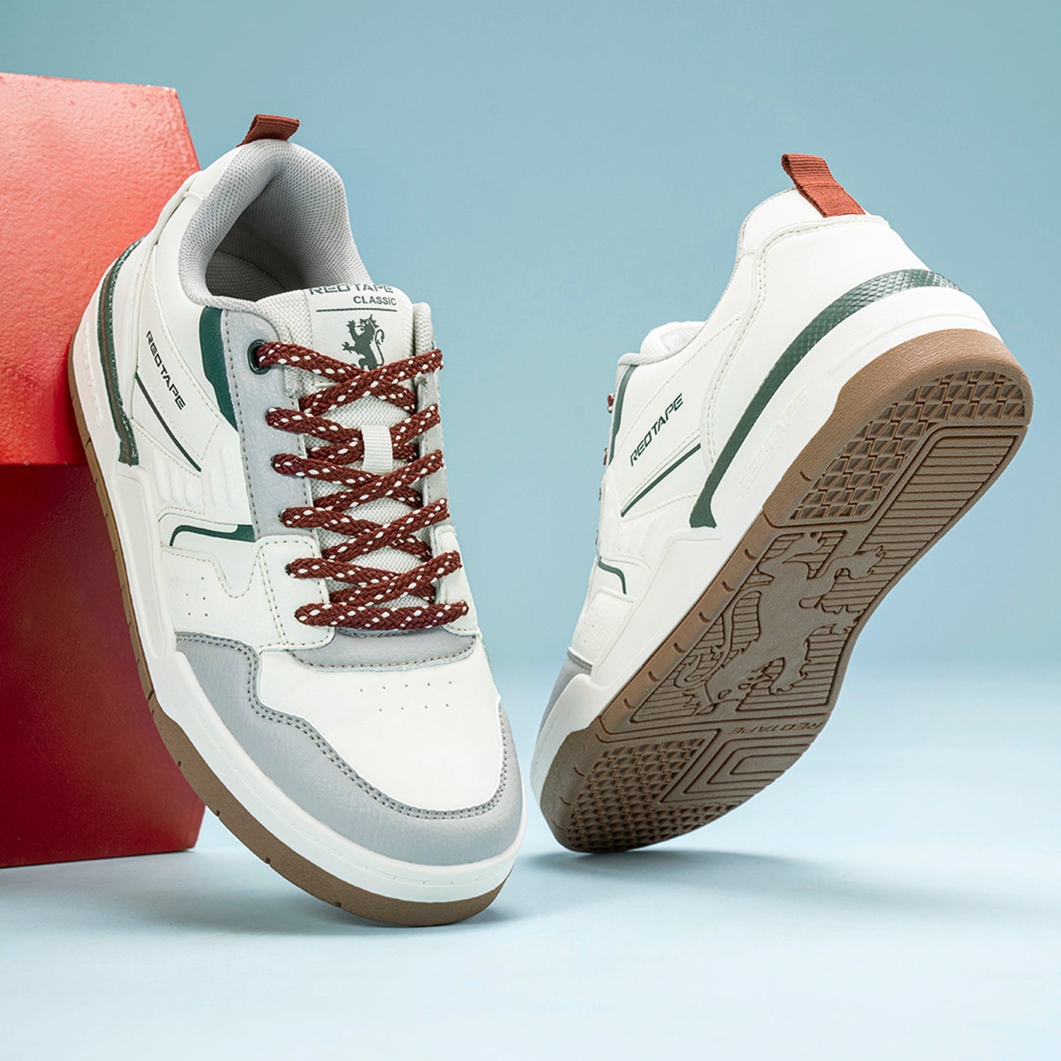 Casual Sneaker Shoes for Men Elegantly Rounded Front, Soothing