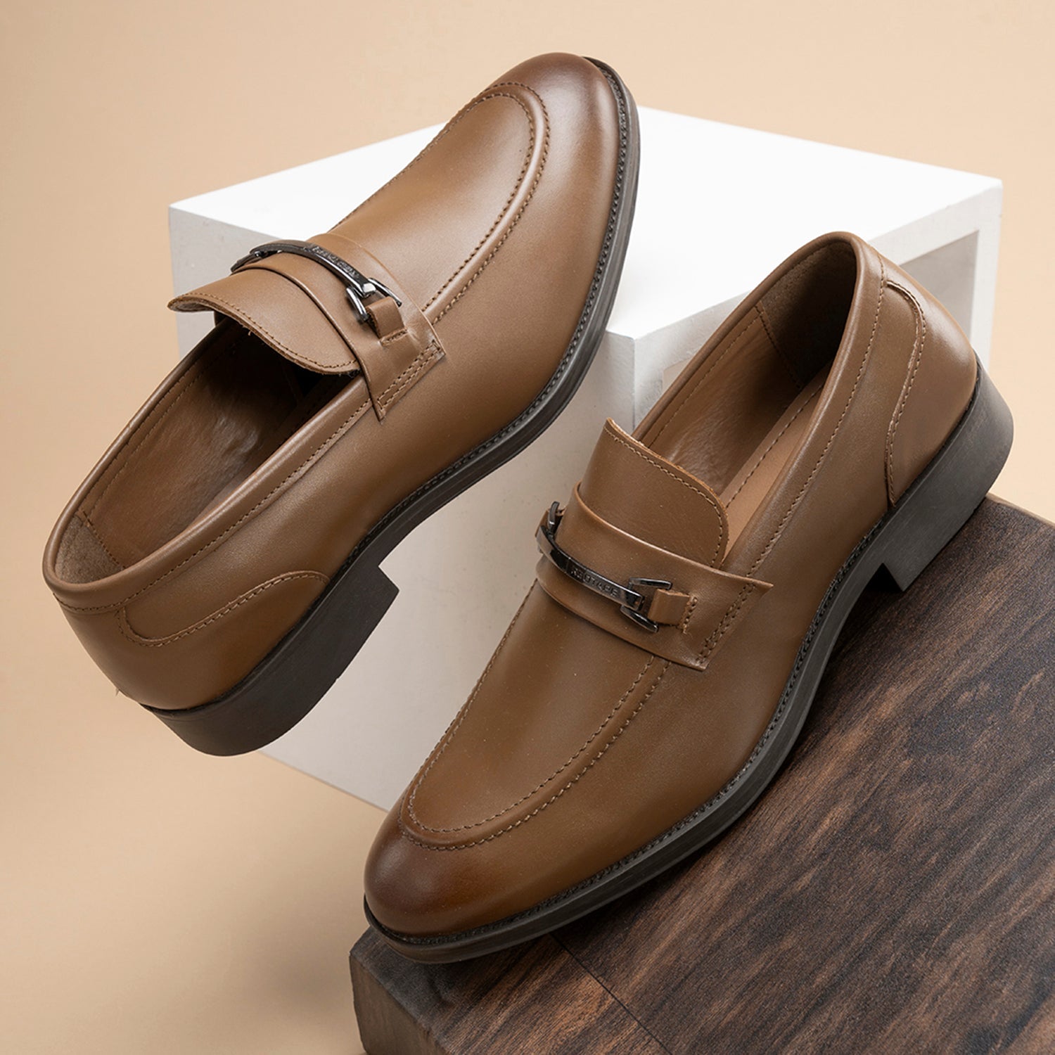 Formal Loafers for Men Real Leather Shoes With Low-cut Pattern