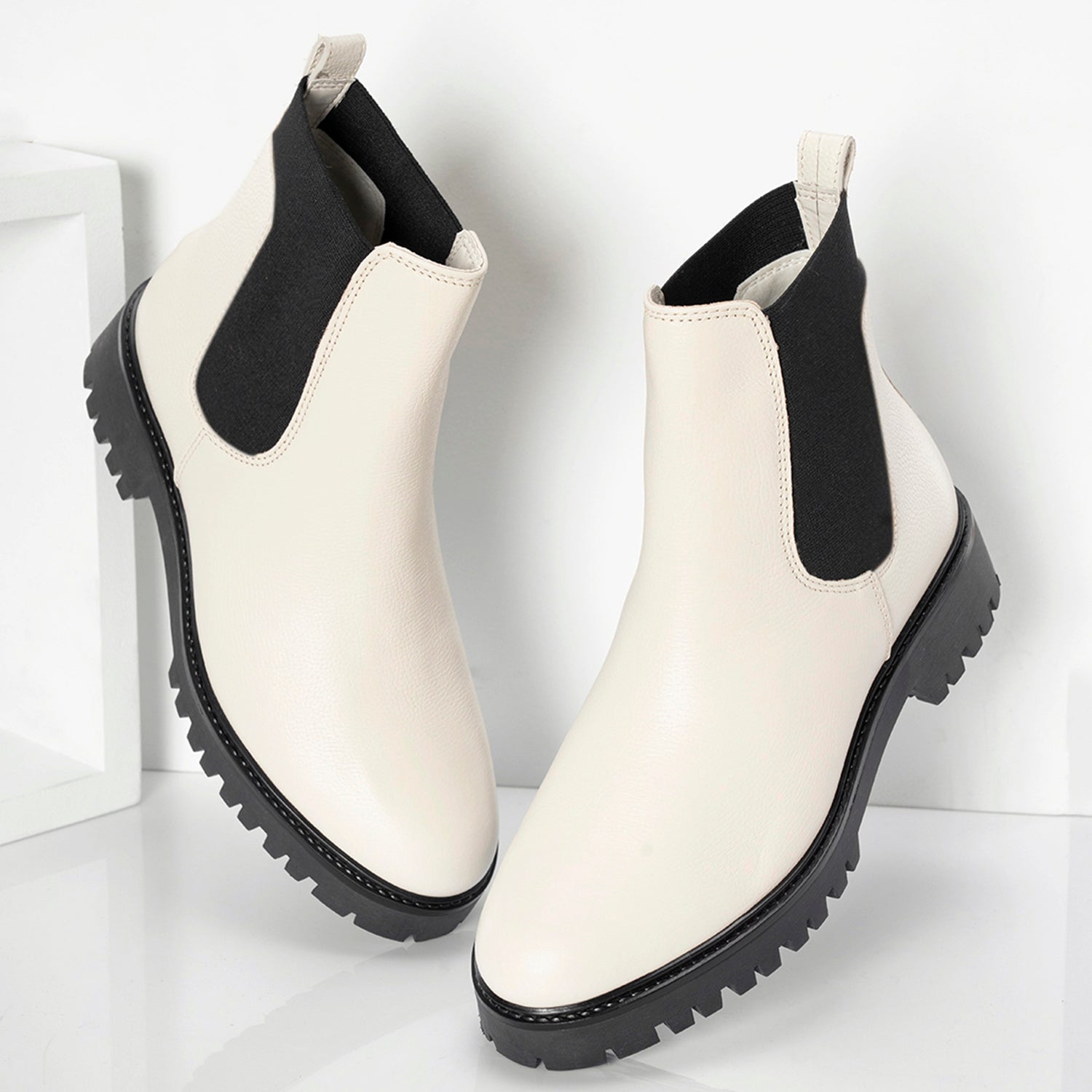 Chelsea Boots for Women Redtape - Main Image