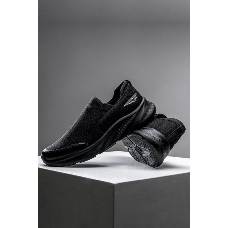 Men Black Walking Shoes Redtape