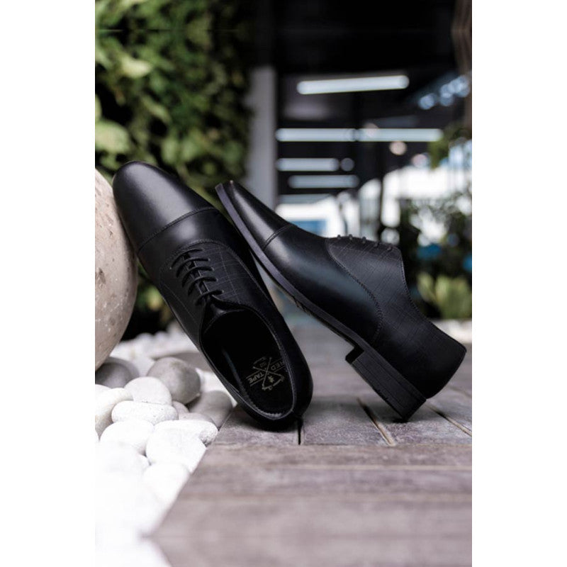 Men Black Oxford Shoes Redtape
