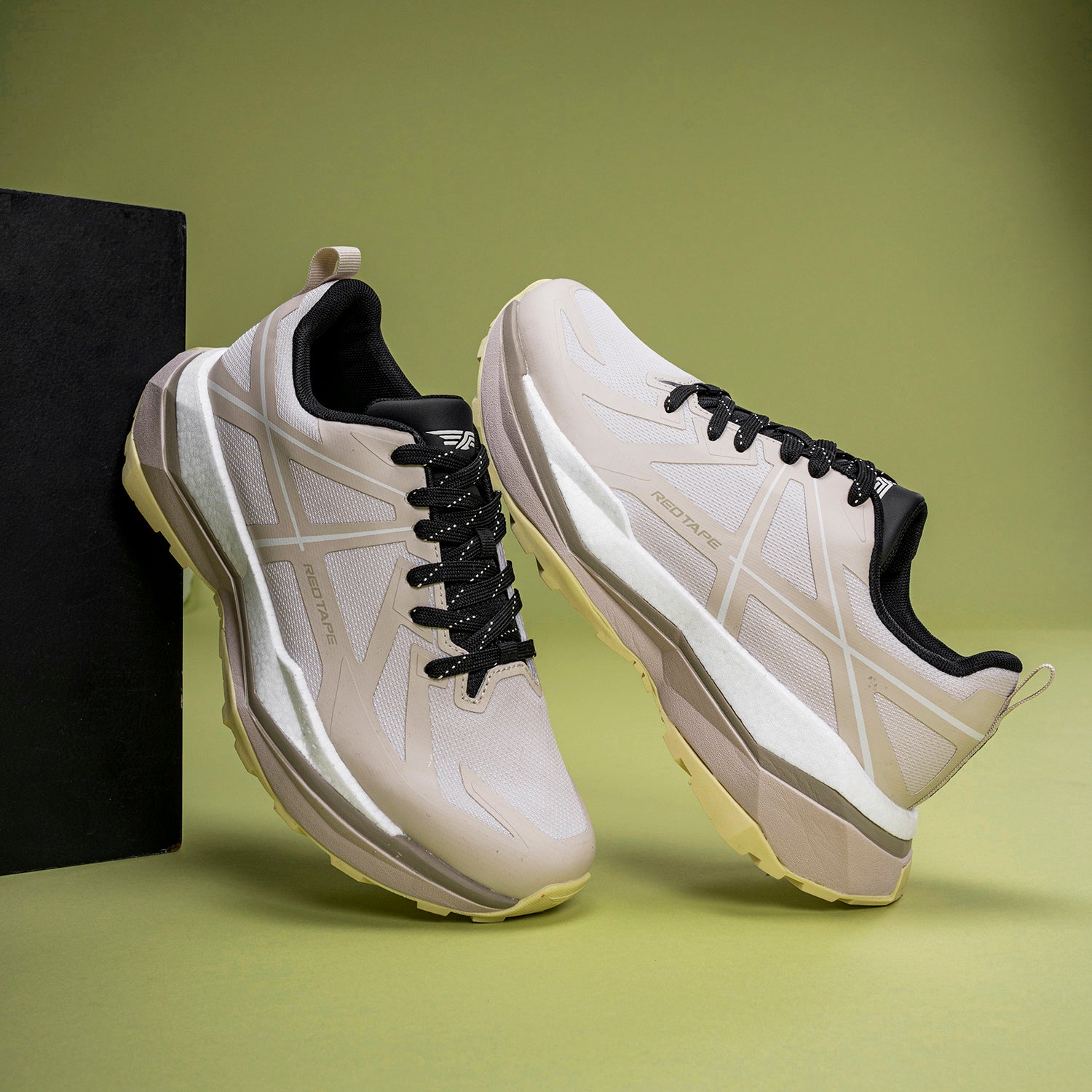 Beige/Yellow