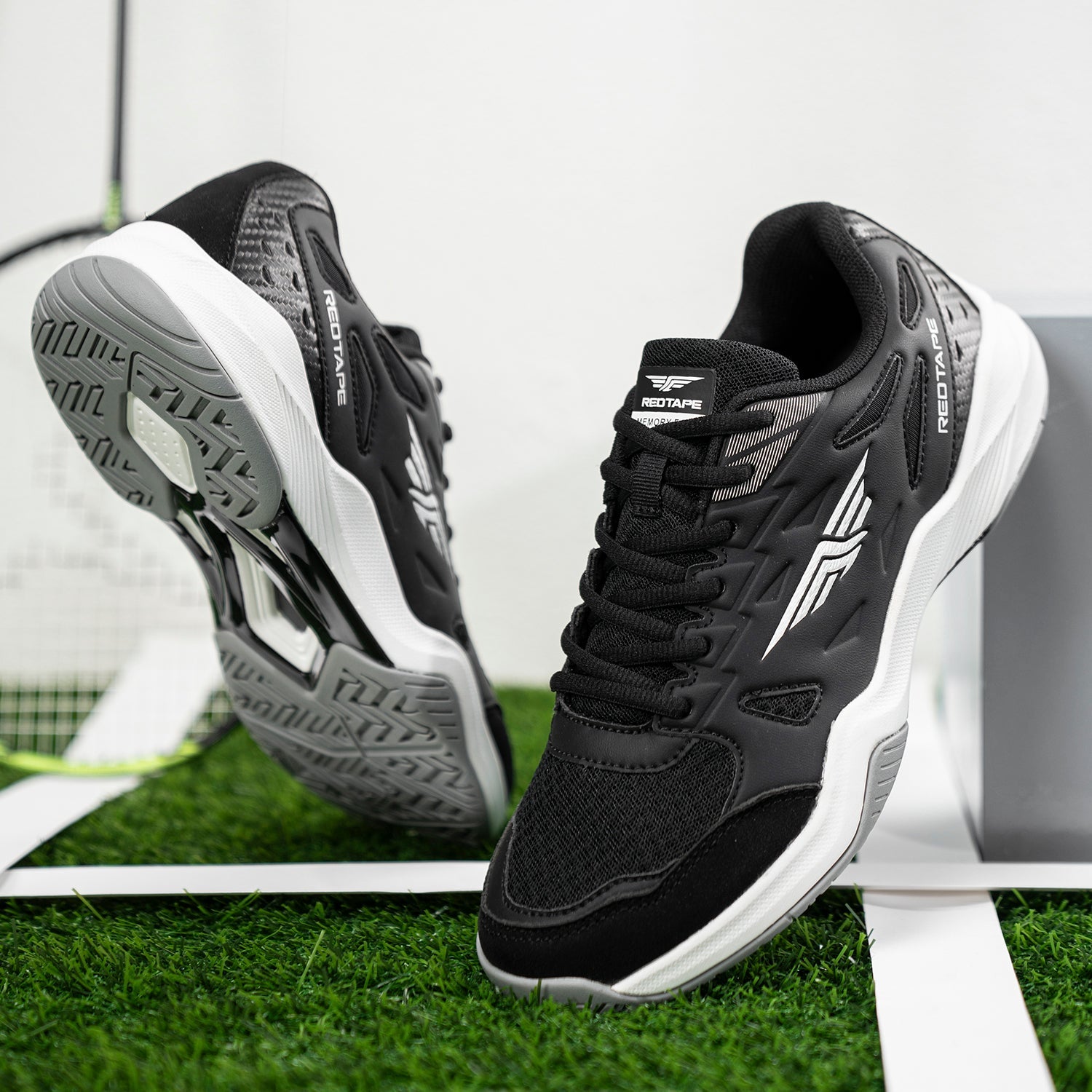 Black/White