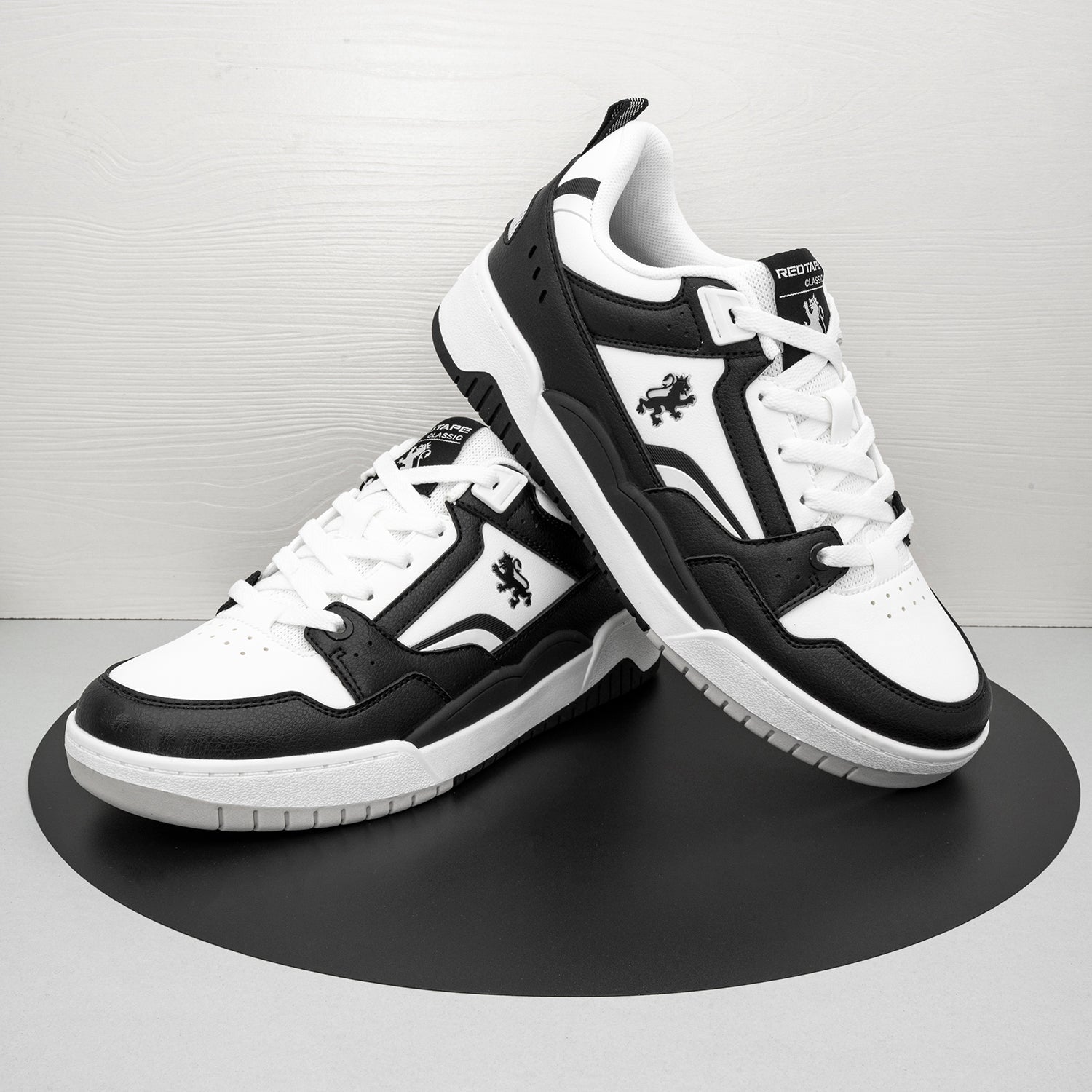 Black/White