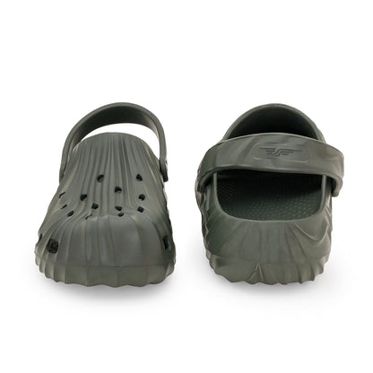 Clogs for Men for Casual Poolside Comfort