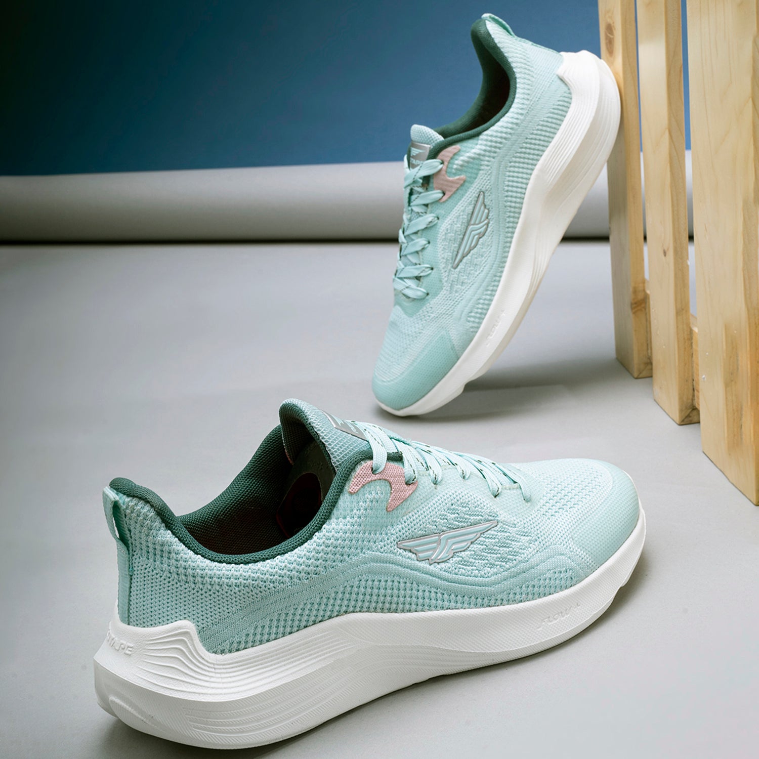 Women Aqua Marin Walking Shoes