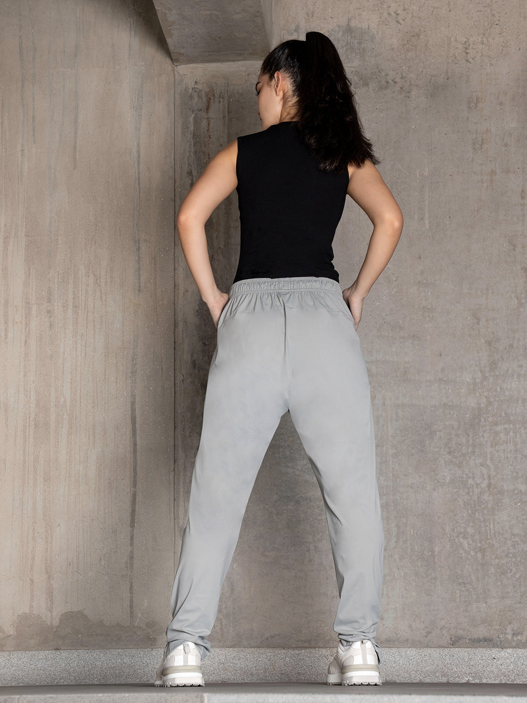 Light /Grey