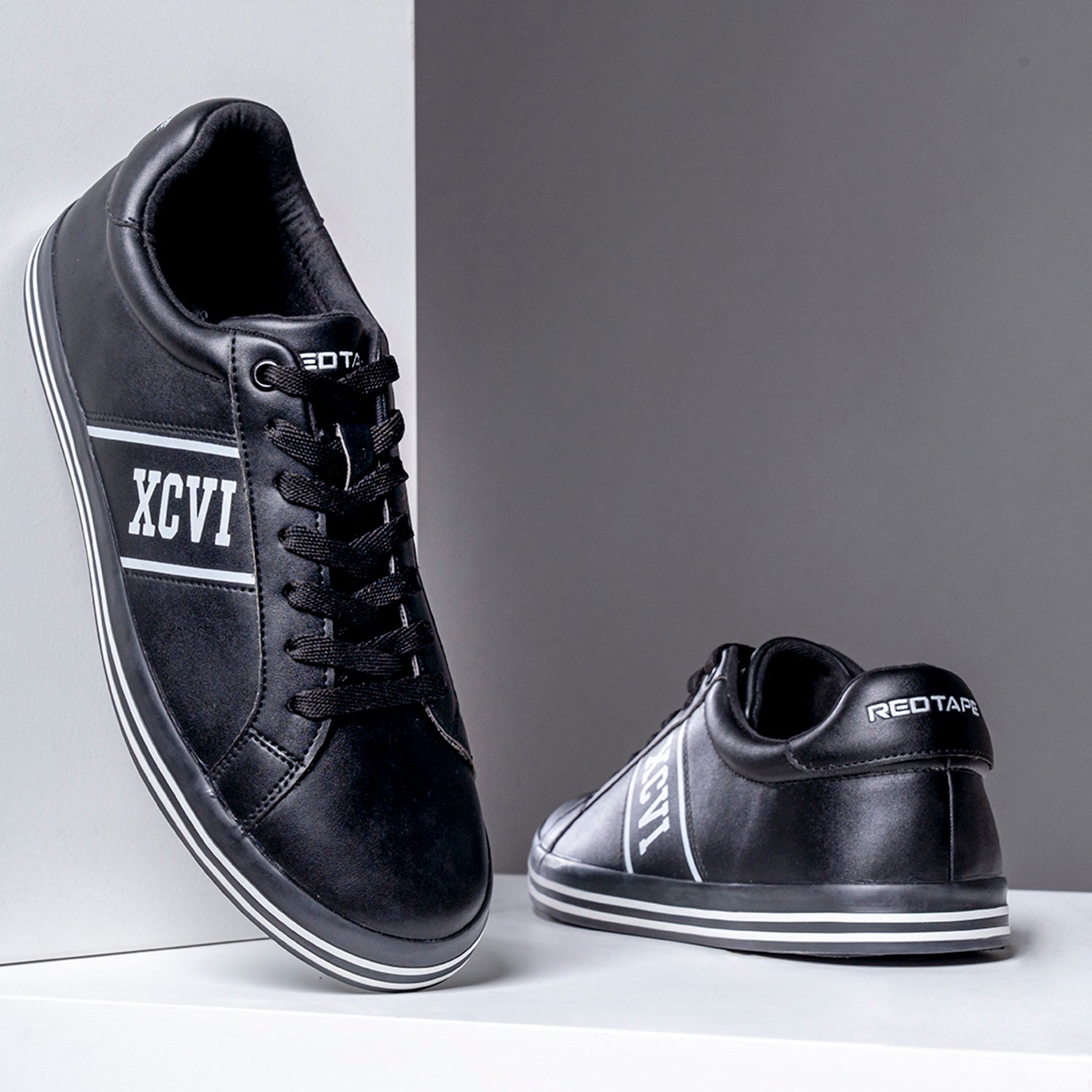 Black/White
