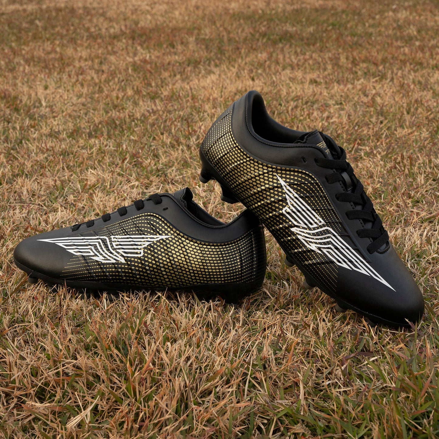 Men’s Soccer Shoes for Performance and Grip