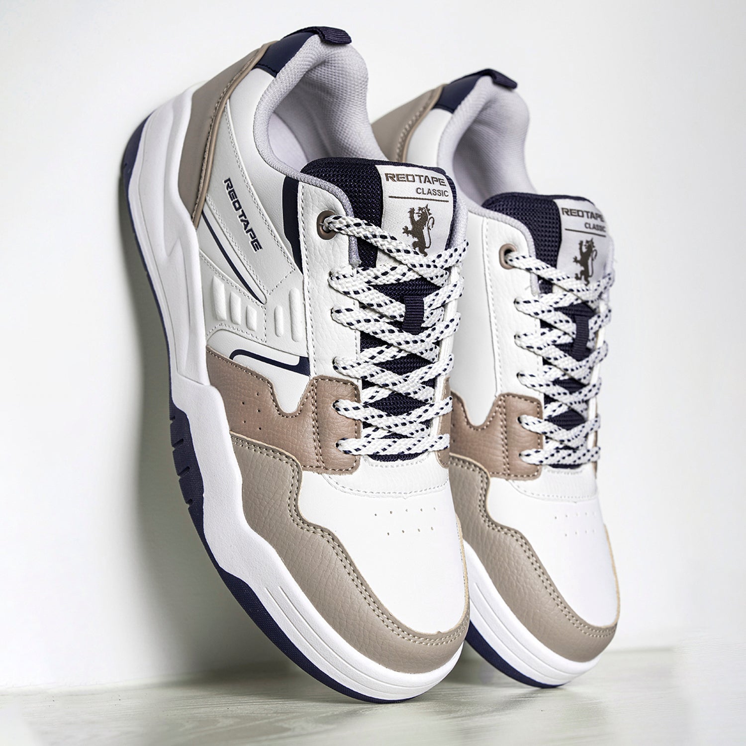 Beige/White