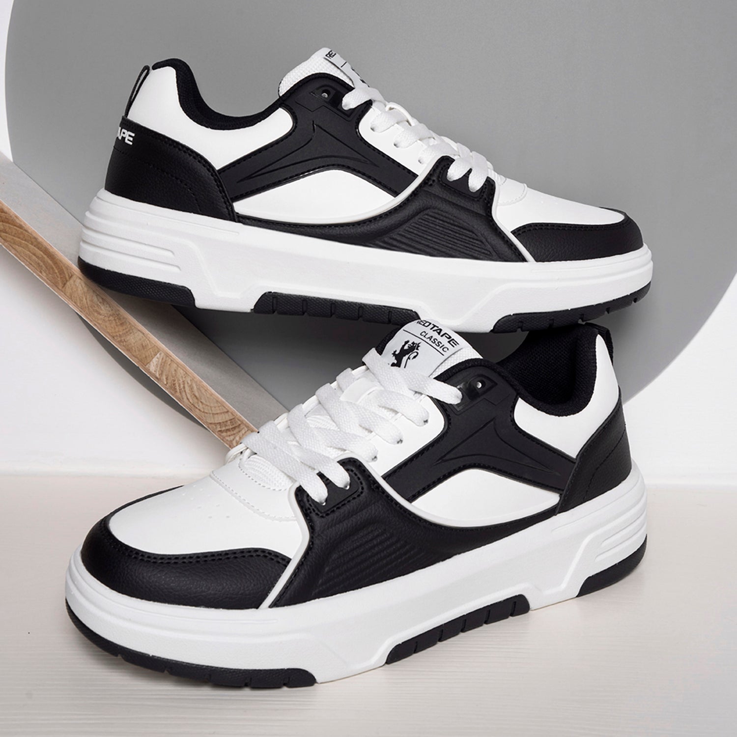 Black/White