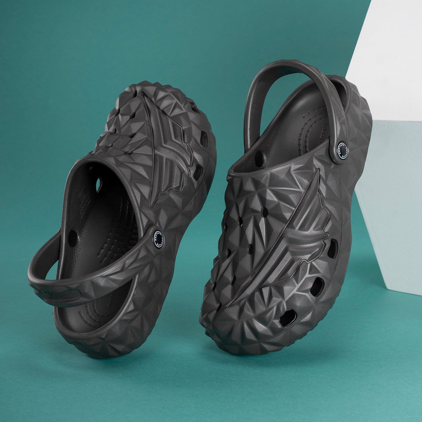 Unisex Clogs with Lightweight  Design
