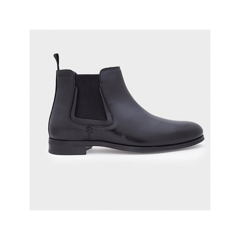 RedTape Genuine Leather ChelSea Boots for Men | Soft Cushioned Insole, Slip-ResisTance, Dynamic Feet Support, Arch Support & Shock Absorption