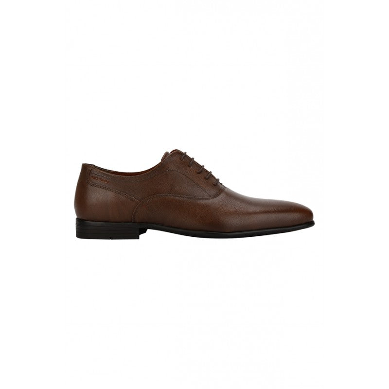 RedTape Men Tan Oxford Shoes