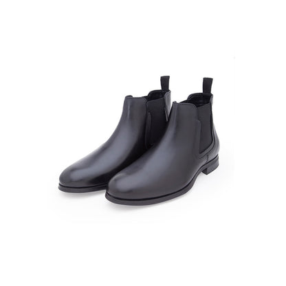 RedTape Men Black Genuine Leather ChelSea Boots