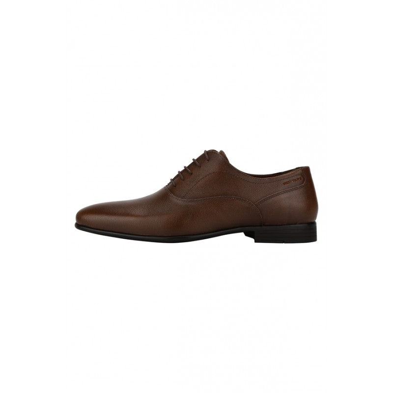 RedTape Men Tan Oxford Shoes