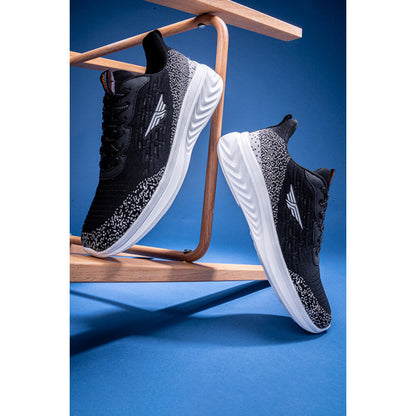 Men Black/White Walking Shoes Redtape